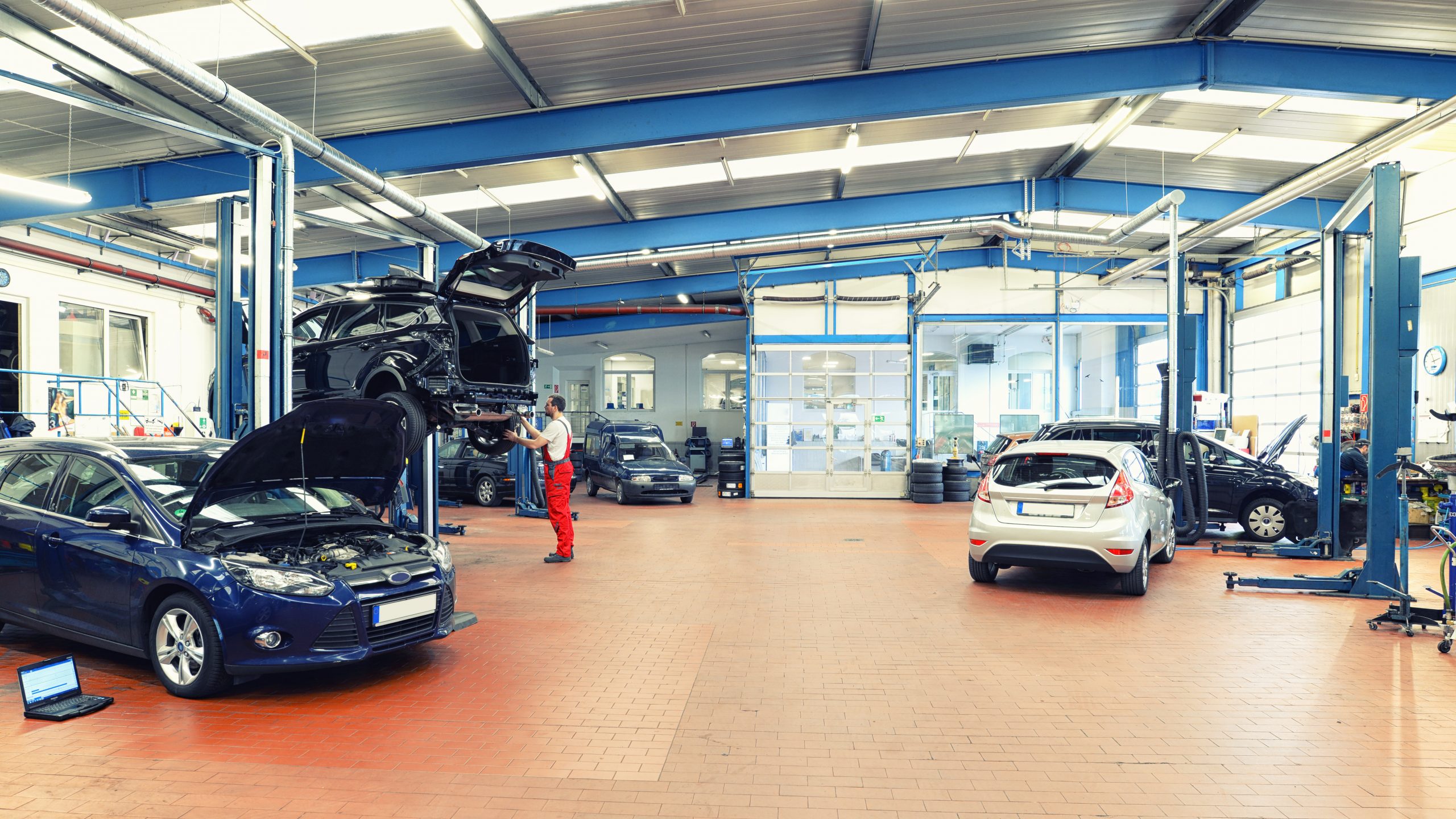 Equipement d’air dans une carrosserie à Vitrolles